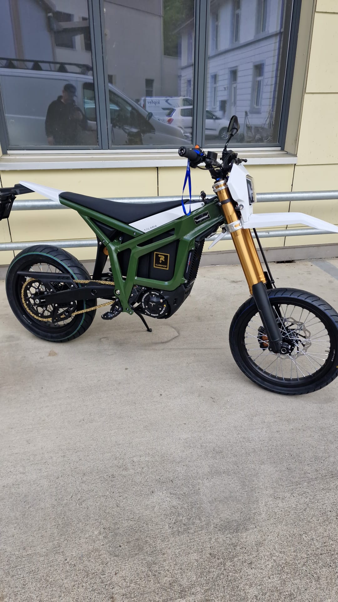 Talaria Komodo Superbike Umbau 17 Zoll Bereifung