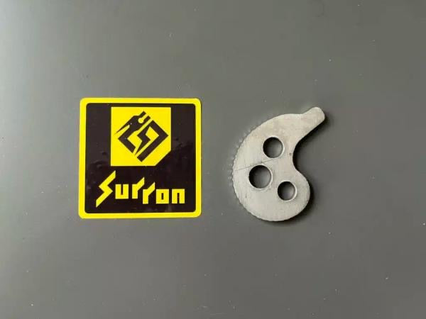 Original SUR-RON Extender Spanner für den Motor.